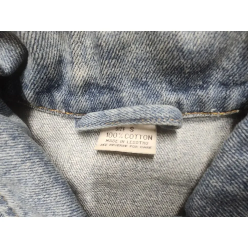 Invisible Denim Jacket Mens Small Light Wash Blue Button Front Trucker